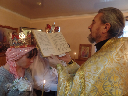 Cununie religioasa in penintenciarul din Balti: Un detinut si sotia sa, si-au unit destinele in fata lui Dumnezeu