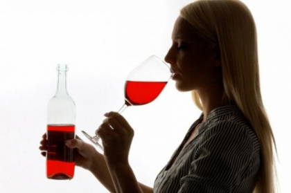 Ce se intampla cu talia ta dupa ce bei un pahar de vin rosu! Iata ce au constat nutritionistii