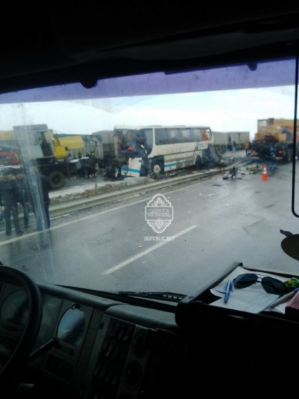 Victimele tragediei rutiere din regiunea Odesa sunt trei barbati de 21, 25 si 39 de ani, originari din Comrat, Cahul si Cantemir Victimele tragediei rutiere din regiunea Odesa sunt trei barbati de 21, 25 si 39 de ani, originari din Comrat, Cahul si Cantemir