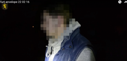 Doi tineri au furat anvelopele unei masini din fata unui bloc din Orhei. Acestia se imbogateau cu 40.000 de lei - VIDEO Doi tineri au furat anvelopele unei masini din fata unui bloc din Orhei. Acestia se imbogateau cu 40.000 de lei - VIDEO
