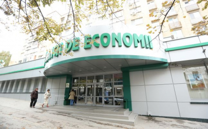 Inca 90 de zile de arest pentru fostul presedinte al Bancii de Economii Inca 90 de zile de arest pentru fostul presedinte al Bancii de Economii