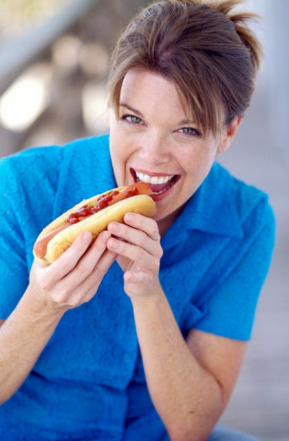 Nu o sa mai mananci niciodata, dupa ce vei citi asta! Ce contine defapt hot-dog-ul