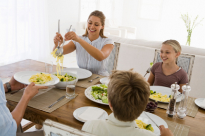 Aviz pentru parinti! Afla ce obiceiuri alimentare din copilarie previn cancerul de san Aviz pentru parinti! Afla ce obiceiuri alimentare din copilarie previn cancerul de san