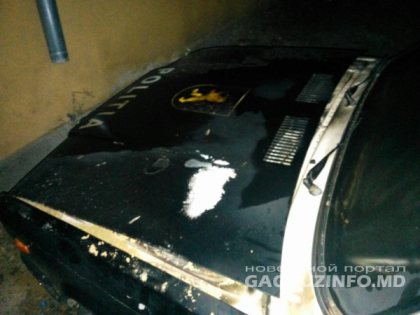 Incident la Ceadir Lunga: persoane necunoscute au incendiat o masina a politiei rutiere. Cum s-a intamplat totul Incident la Ceadir Lunga: persoane necunoscute au incendiat o masina a politiei rutiere. Cum s-a intamplat totul