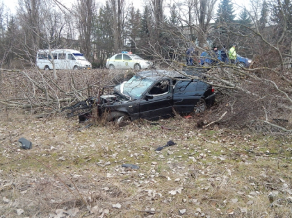 Soferul care a urcat beat si fara permis de conducere la volanul BMW-ului si a provocat accidentul in urma caruia 3 tineri au murit a fost retinut. Cui apartinea BMW-ul