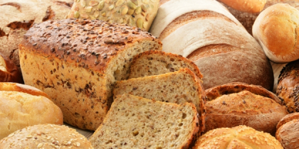 Cu siguranta nu stiai! Noua lucruri incredibile pe care le poti face cu o felie de paine! Te scapa de aschiile din piele Cu siguranta nu stiai! Noua lucruri incredibile pe care le poti face cu o felie de paine! Te scapa de aschiile din piele