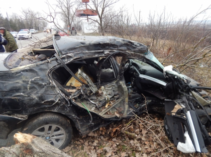 Soferul care a provocat groaznicul accident, in urma caruia trei tineri si-au pierdut viata, a fost arestat pentru 30 de zile Soferul care a provocat groaznicul accident, in urma caruia trei tineri si-au pierdut viata, a fost arestat pentru 30 de zile