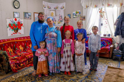 Viata pe care o duc POCAITII DIN RUSIA intr-un sat uitat de lume - FOTO
Viata pe care o duc POCAITII DIN RUSIA intr-un sat uitat de lume - FOTO