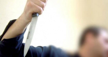 Alcoolul le-a luat mintile. Doi barbati din doua raioane din tara au murit dupa ce au fost injunghiati de vecinii lor Alcoolul le-a luat mintile. Doi barbati din doua raioane din tara au murit dupa ce au fost injunghiati de vecinii lor