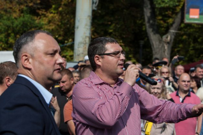 Dodon ii raspunde lui Usatii: "Mi s-a facut mila de acest om. Cat de jos a putut cadea din cauza frustrarilor, disperarii, urii". Mesajul postat pe facebook - FOTO