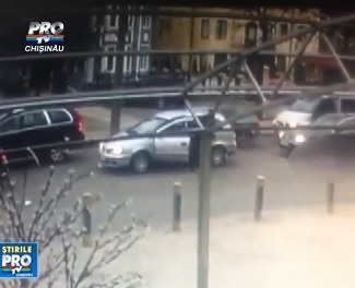 Tanarul care a lovit mortal cu masina fetita de 9 ani NU avea permis de conducere pentru ca a PICAT examenul auto
