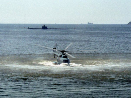 MI-14, legendarul elicopter sovietic care a speriat NATO. Putea cara bombe ATOMICE si plutea pe apa - FOTO
MI-14, legendarul elicopter sovietic care a speriat NATO. Putea cara bombe ATOMICE si plutea pe apa - FOTO