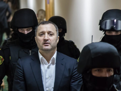 Pistrinciuc: Persoana plasata in celula cu Filat este totusi un RECIDIVIST. Scopul este de a-l intimida si de a exercita presiuni asupra lui Pistrinciuc: Persoana plasata in celula cu Filat este totusi un RECIDIVIST. Scopul este de a-l intimida si de a exercita presiuni asupra lui