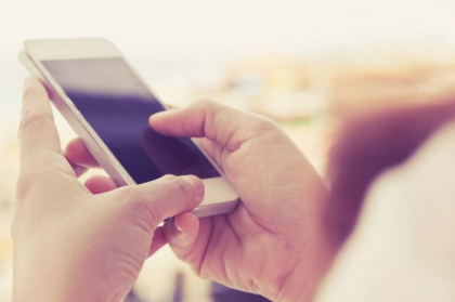 Sfarsit tragic pentru un adolescent care se juca pe telefon. Ce a patit intr-un moment de neatentie Sfarsit tragic pentru un adolescent care se juca pe telefon. Ce a patit intr-un moment de neatentie