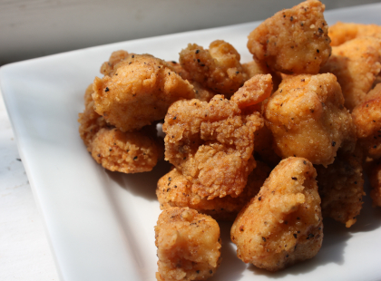 Un bucatar a facut publica reteta puiului crispy de la KFC! Iata cum poti sa faci si tu puiul crocant - VIDEO Un bucatar a facut publica reteta puiului crispy de la KFC! Iata cum poti sa faci si tu puiul crocant - VIDEO