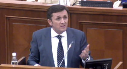 Presedintele CEC, audiat in Parlament la initiativa socialistilor: "Am procedat urat fata de cetateni, dar profesionist si corect din punct de vedere juridic" Presedintele CEC, audiat in Parlament la initiativa socialistilor: "Am procedat urat fata de cetateni, dar profesionist si corect din punct de vedere juridic"