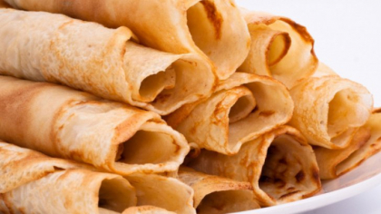 Cele mai gustoase clatite de post cu dulceata de visine