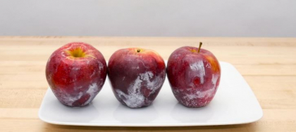 Experimentul care iti va schimba total perceptia despre modul in care speli fructele