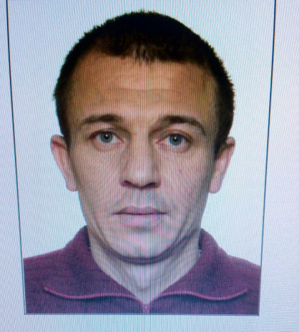 Un barbat este cautat de politisti pentru ca ar fi luat copiii de acasa fara permisiunea fostei sotii - FOTO Un barbat este cautat de politisti pentru ca ar fi luat copiii de acasa fara permisiunea fostei sotii - FOTO