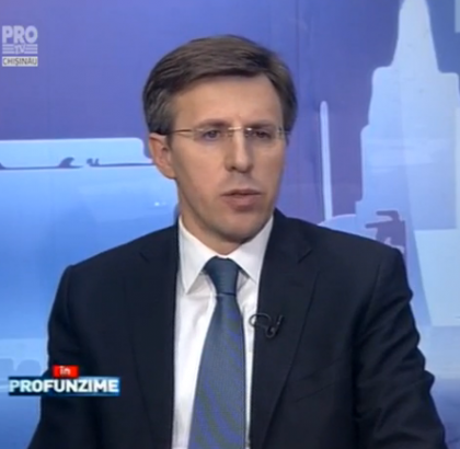 Cum raspunde Dorin Chirtoaca la intrebarea: "De ce ati pupat icoana?"