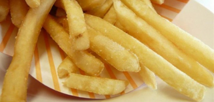 Nu o sa mai mananci niciodata! Din ce sunt facuti, de fapt, cartofii prajiti din restaurantele fast-food
