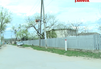 O minora de 13 ani, violata de doi consateni in timp ce se intorcea de la o zi de nastere O minora de 13 ani, violata de doi consateni in timp ce se intorcea de la o zi de nastere