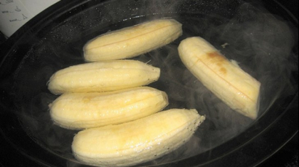 A fiert o banana si a baut ceaiul obtinut. S-a vindecat imediat A fiert o banana si a baut ceaiul obtinut. S-a vindecat imediat