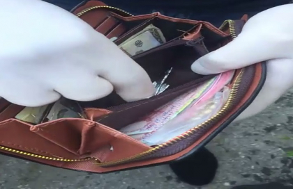 Patru tineri din capitala, RETINUTI. Comercializau heroina si amfetamina in proportii deosebit de mari - VIDEO Patru tineri din capitala, RETINUTI. Comercializau heroina si amfetamina in proportii deosebit de mari - VIDEO