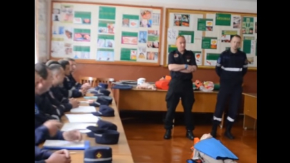 Operatiunea " Florian" a Marii Britanii doneaza 4 autospeciale pompierilor din Moldova. 15 experti din Anglia au venit in R. Moldova pentru un schimb de experienta - VIDEO Operatiunea " Florian" a Marii Britanii doneaza 4 autospeciale pompierilor din Moldova. 15 experti din Anglia au venit in R. Moldova pentru un schimb de experienta - VIDEO