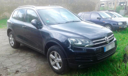 Un Volkswagen Touareg dat in cautare internationala de autoritatile cehe, RETINUT la vama Vulcanesti - FOTO Un Volkswagen Touareg dat in cautare internationala de autoritatile cehe, RETINUT la vama Vulcanesti - FOTO