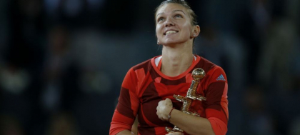 Simona a urcat oficial pe locul 5 dupa trofeul de la Madrid! Peste cine da Halep in turul 2 la Roma Simona a urcat oficial pe locul 5 dupa trofeul de la Madrid! Peste cine da Halep in turul 2 la Roma