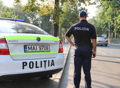 Doi politisti, RETINUTI dupa ce ar fi luat mita de 4000 de lei pentru a nu intocmi un proces verbal unui sofer care a condus beat 
