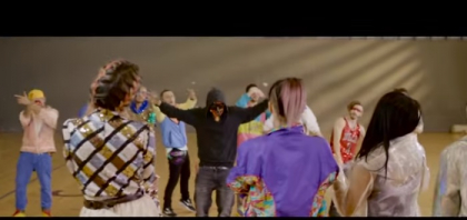 Carla\'s Dreams le scoate pe banda rulanta. Dupa ce ne-a intepat cu "Acele", ne invita sa-l sunam. Cum suna noua piesa in colaborarea cu Antonia - VIDEO Carla\'s Dreams le scoate pe banda rulanta. Dupa ce ne-a intepat cu "Acele", ne invita sa-l sunam. Cum suna noua piesa in colaborarea cu Antonia - VIDEO