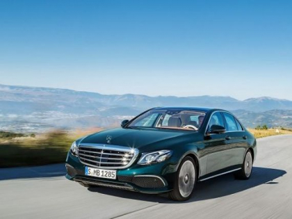 Bolidul care tine Mercedes in topul vanzarilor, de trei ani consecutiv. Lovitura data rivalilor de la BMW Bolidul care tine Mercedes in topul vanzarilor, de trei ani consecutiv. Lovitura data rivalilor de la BMW