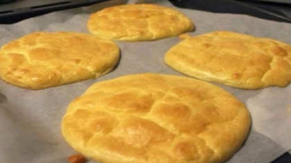 Paine fara faina, ideala in curele de slabire! Uite ce usor se prepara!