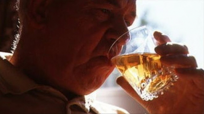 Alcoolul-medicament, aliment sau otrava? Cat de mult este prea mult? Iata cateva sfaturi utile
