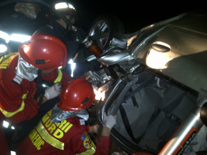Doua accidente la numai cateva ore distanta. Alte doua persoane au decedat, iar una a fost transportata in stare grava la spital in urma unui accident de pe traseul Balti - Chisinau Doua accidente la numai cateva ore distanta. Alte doua persoane au decedat, iar una a fost transportata in stare grava la spital in urma unui accident de pe traseul Balti - Chisinau