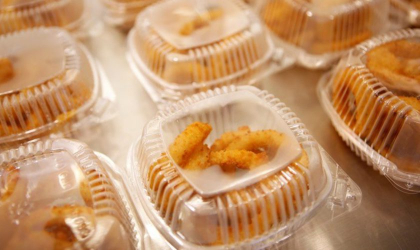 Nu-ti mai incalzi mancarea in recipiente din plastic! Poti sa faci cancer! Nu-ti mai incalzi mancarea in recipiente din plastic! Poti sa faci cancer!