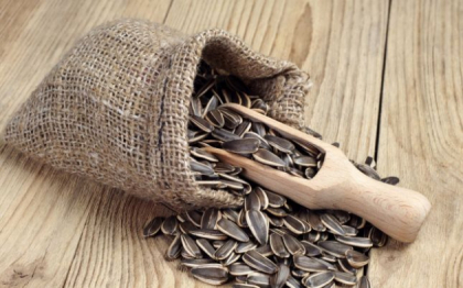 Mit sau apendicita? Ce se intampla cu organismul tau atunci cand mananci seminte! Pericol daca le mananci coaja Mit sau apendicita? Ce se intampla cu organismul tau atunci cand mananci seminte! Pericol daca le mananci coaja