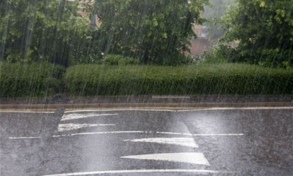 S-a dezlantuit cerul. O ploaie puternica s-a abatut noaptea trecuta deasupra Chisinaului: va ploua pana la sfarsitul lunii