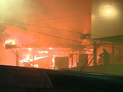 Pompierii nu exclud ca magazinul din centrul capitalei a fost incendiat intentionat: mai au si alte doua versiuni Pompierii nu exclud ca magazinul din centrul capitalei a fost incendiat intentionat: mai au si alte doua versiuni