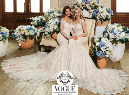 Cele mai noi modele de rochii de mireasa semnate de designeri italieni, le gasesti la salonul de mariaj Vogue. Dantela rafinata, broderii si cristale Swarovski sunt doar cateva din propunerile cu care vine acesta - VIDEO Cele mai noi modele de rochii de mireasa semnate de designeri italieni, le gasesti la salonul de mariaj Vogue. Dantela rafinata, broderii si cristale Swarovski sunt doar cateva din propunerile cu care vine acesta - VIDEO