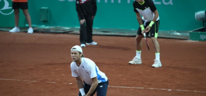 Radu Albot, tenismanul moldovean a debutat cu dreptul la un turneu de tip Challenger din orasul Furth. L-a invins astazi pe olandezul Thiemo de Bakker Radu Albot, tenismanul moldovean a debutat cu dreptul la un turneu de tip Challenger din orasul Furth. L-a invins astazi pe olandezul Thiemo de Bakker