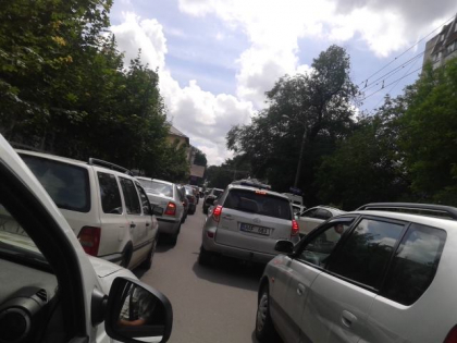 Ambuteiaje in capitala! 5 intersectii importante au ramas fara semafoare dupa ploaia de noaptea trecuta - FOTO