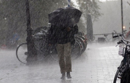 Meteorologii au emis COD GALBEN! Vom avea parte de averse foarte puternice insotite de grindina Meteorologii au emis COD GALBEN! Vom avea parte de averse foarte puternice insotite de grindina