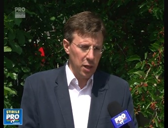 Dorin Chirtoaca despre prabusirea elicopterului SMURD: "O tragedie care m-a lasat fara cuvinte. Uneori zici ca e blestem sa nu mearga bine lucrurile intre cele doua maluri ale Prutului" Dorin Chirtoaca despre prabusirea elicopterului SMURD: "O tragedie care m-a lasat fara cuvinte. Uneori zici ca e blestem sa nu mearga bine lucrurile intre cele doua maluri ale Prutului"