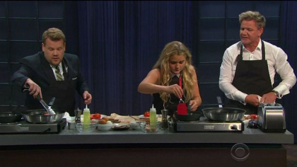 Gordon Ramsay e cel mai bun bucatar din lume, dar fiica lui gateste la fel de bine! Uite-i cum se intrec cei doi in cadrul unui show