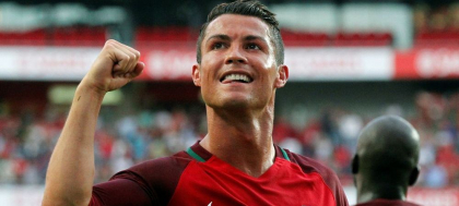 COLOSAL! Averea incredibila stransa de Cristiano Ronaldo din pagina sa de Facebook! E de 10 ori peste Messi