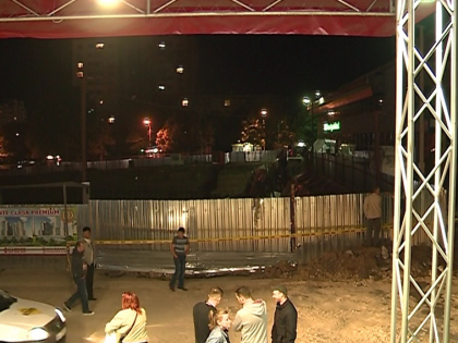 Activitatea filialei unei banci de pe strada Miron Costin va fi SISTATA dupa ce un mal de pamant s-a surpat: exista riscul ca intreaga cladire sa se prabuseasca Activitatea filialei unei banci de pe strada Miron Costin va fi SISTATA dupa ce un mal de pamant s-a surpat: exista riscul ca intreaga cladire sa se prabuseasca
