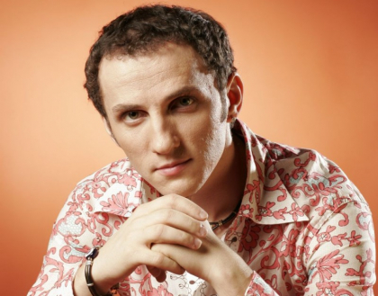 Mihai Traistariu se da tare-n barbatie, langa masa din bucatarie! Uite ce-a putut sa faca artistul langa oala cu ciorba! Fanii l-au taxat imediat! Mihai Traistariu se da tare-n barbatie, langa masa din bucatarie! Uite ce-a putut sa faca artistul langa oala cu ciorba! Fanii l-au taxat imediat!